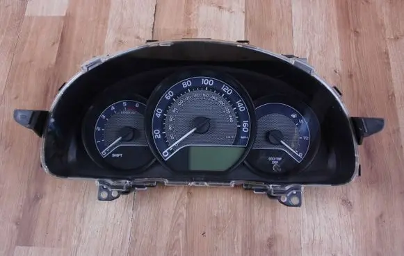 Toyota Auris E180 Speedometer (instrument cluster) 838000ZU90
