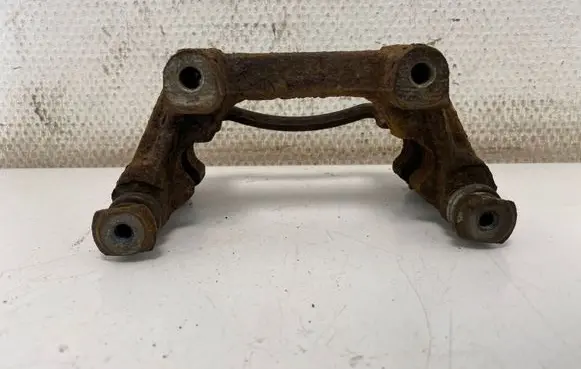 Ford Mondeo Mk III Brake caliper pad carrier rear 0204Y01172