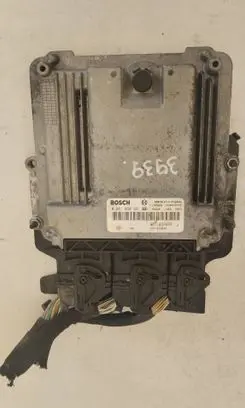 Renault Trafic III (X82) Engine control unit/module 0281030991 237104588R 237103888R