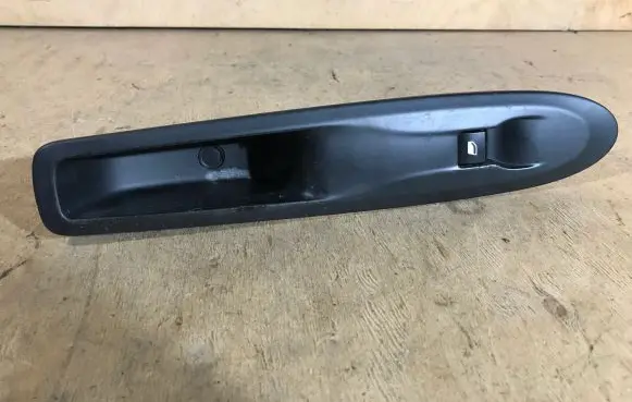 Citroen DS3 Electric window control switch 96638232XT