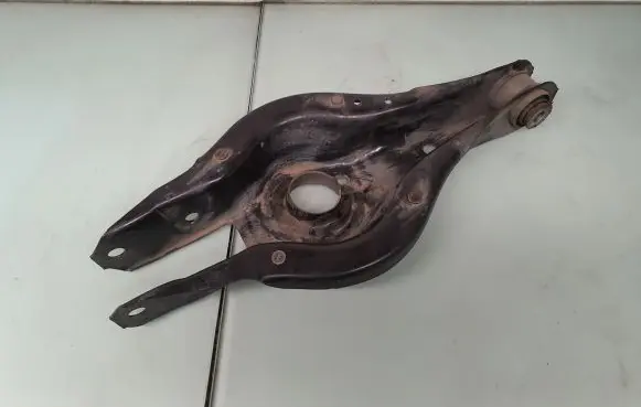 BMW 4 F32 F33 Rear upper control arm/wishbone 6867540 33326867540 33326792541