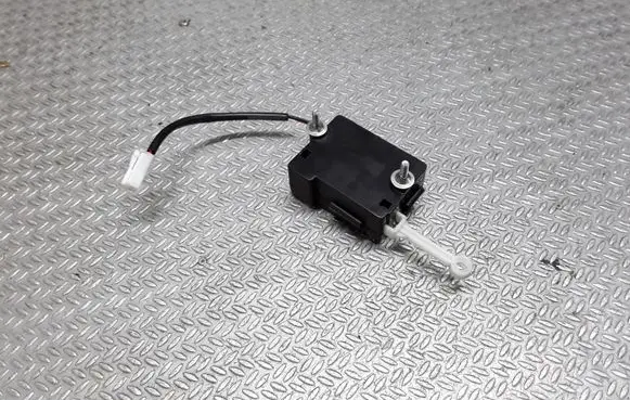 Chevrolet Captiva Tailgate boot lock/latch motor 96491181