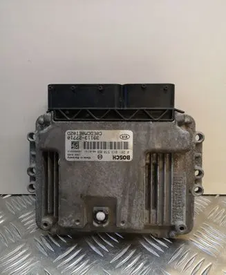 KIA Ceed Engine control unit/module 0281013570 3911327710