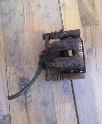 Mercedes-Benz B W245 Rear brake caliper