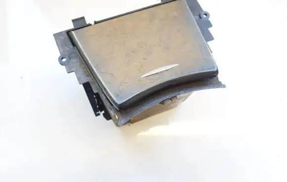 Mercedes-Benz E W211 Car ashtray A2116800350