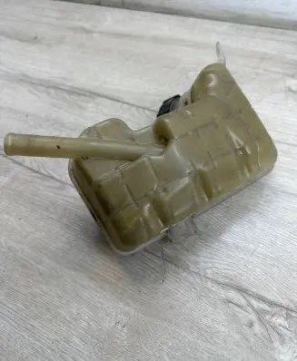 Renault Scenic II - Grand scenic II Coolant expansion tank/reservoir 8200262036