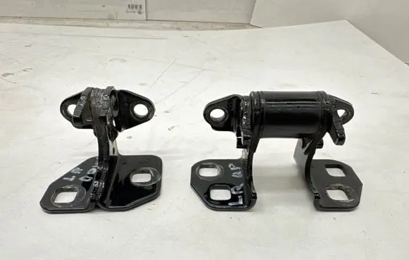 Tesla Model S Rear door hinge set 