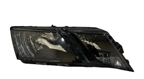 Skoda Octavia Mk3 (5E) Headlight/headlamp 5E1941016C 030110420200 LE15A6368