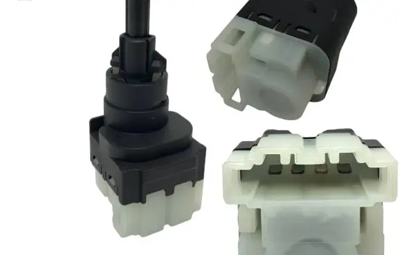 Audi A4 S4 B7 8E 8H Brake pedal sensor switch 3B0945511C 8E0945515 3B0945511D