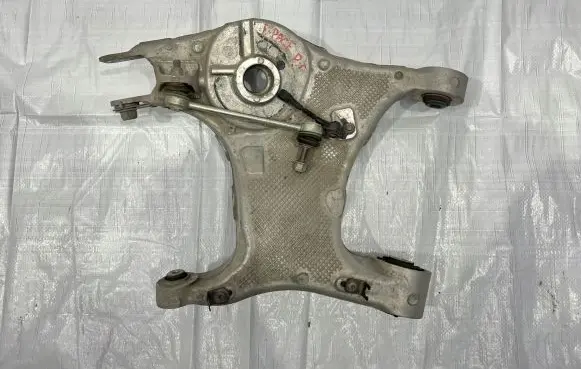 Jaguar F-Pace Rear upper control arm/wishbone HK835B580AF