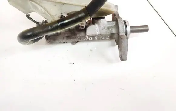 Master brake cylinder
