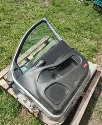 Fiat Stilo Front door