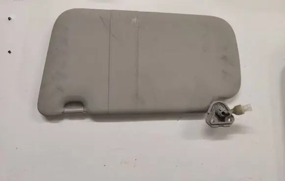 Nissan Leaf II (ZE1) Sun visor