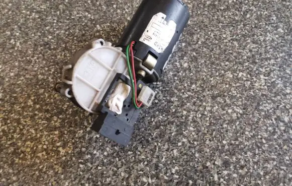 Fiat Doblo Wiper motor 64343418