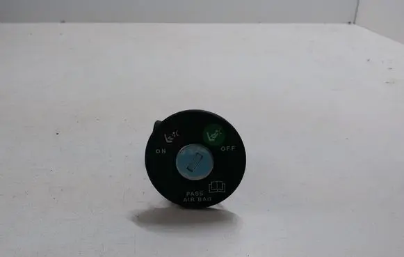 Passenger airbag on/off switch