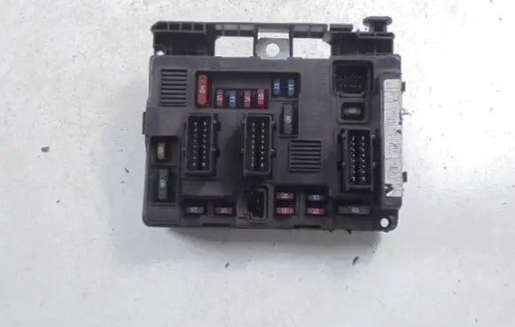 Peugeot 307 Fuse box set S118464BN0