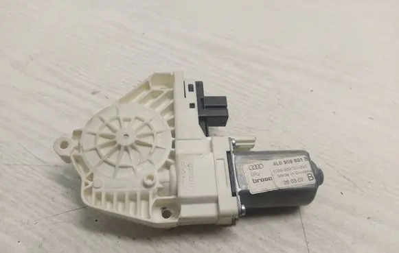 Audi Q7 4L Front door window regulator with motor 4L0959801B