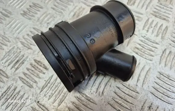 Intercooler hose/pipe