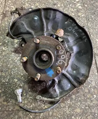 Toyota Avensis T250 Front wheel hub