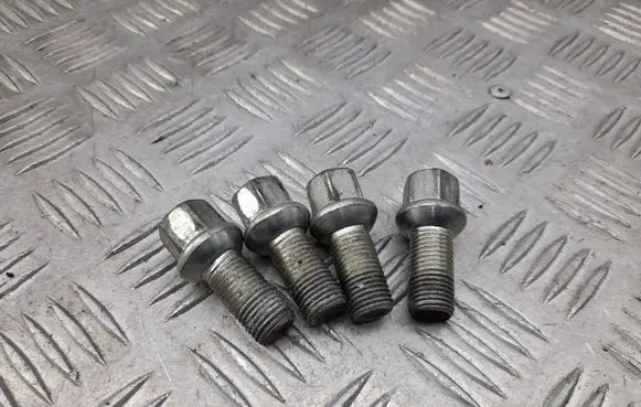 Audi A4 S4 B9 Nuts/bolts 