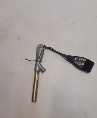 Front seatbelt buckle