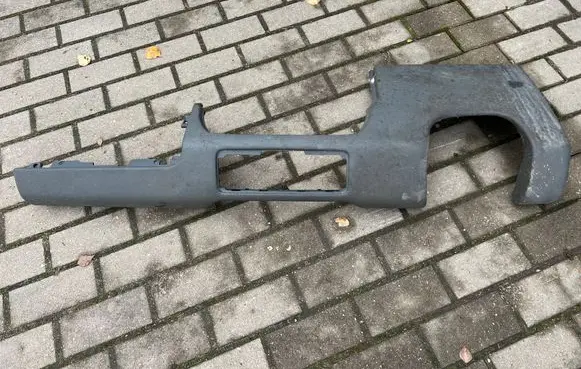 Dashboard lower bottom trim panel