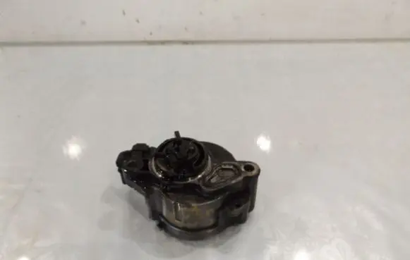 Ford Focus C-MAX Vacuum pump