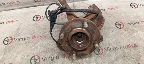 Front wheel hub