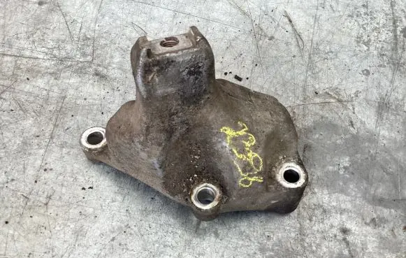 Honda Accord Engine mounting bracket