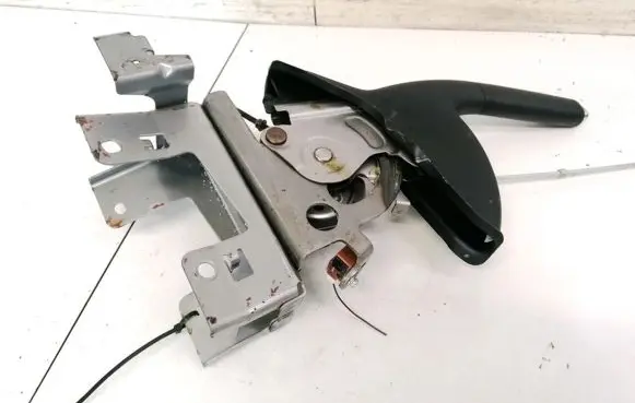 Handbrake/parking brake lever assembly
