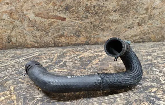 Mazda 5 Engine coolant pipe/hose