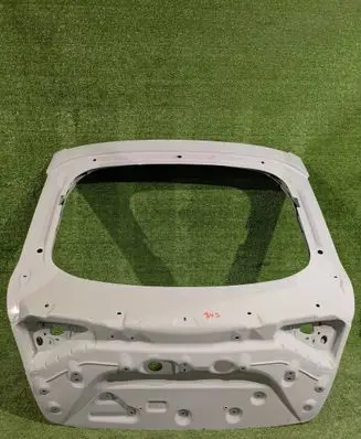 KIA Stinger Truck tailgate