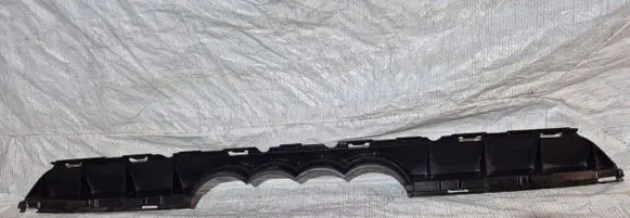 Audi Q7 4M Front bumper upper radiator grill