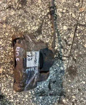 Ford Mondeo MK IV Front brake caliper