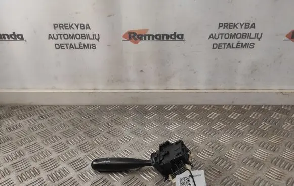 Toyota Yaris Indicator stalk 1736481