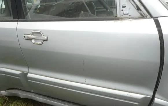 Mitsubishi Pajero Front door