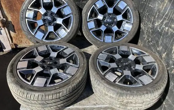 Hyundai Kona II R19 alloy rim 52910HF400