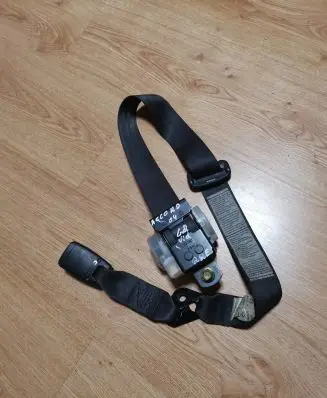 Honda Accord Middle seatbelt (rear) 0432070