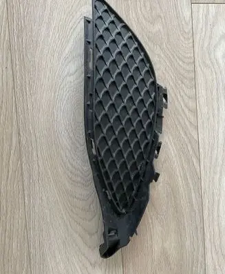 Mercedes-Benz A W176 Front bumper lower grill A1768850422