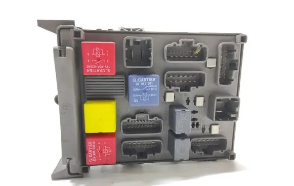 Renault Laguna II Fuse module 8200148810A 8200004201E