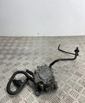 Volkswagen PASSAT B6 Vacuum pump 03G145209
