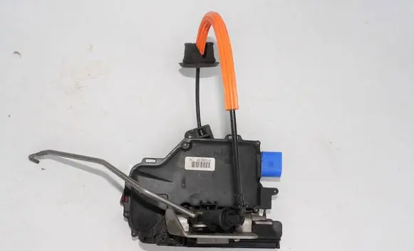 Audi A8 S8 D3 4E Front door lock 4E1837016