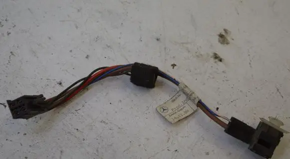 Mercedes-Benz C W203 Other wiring loom A2035403213