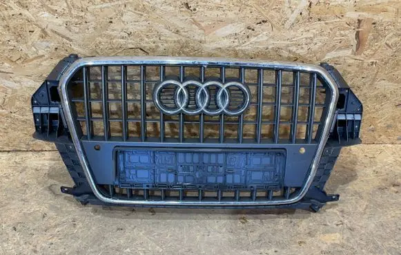Audi Q3 8U Front bumper upper radiator grill 8U0853651H S2503R037