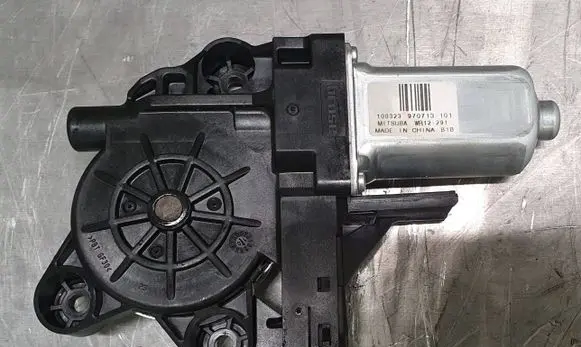 Volvo S80 Front door window regulator motor 970713101