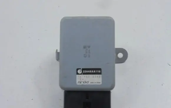 Subaru B9 Tribeca Fuel pump relay 22648AA110