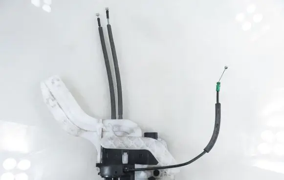 Hyundai ix35 Rear door lock 814102Y010