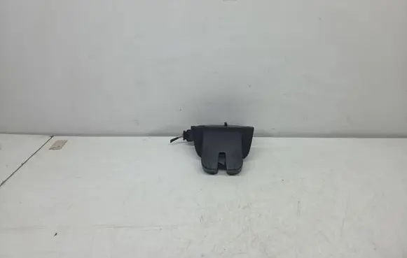 Audi A4 S4 B7 8E 8H Tailgate/trunk/boot lock/catch/latch 8E9827520A