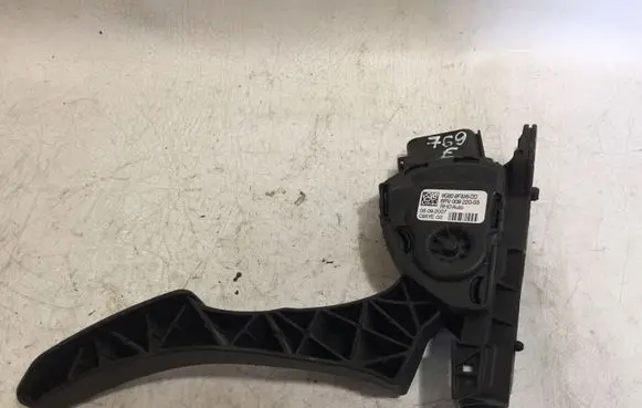 Volvo V70 Accelerator throttle pedal 6G929F836DD 6PV00922003