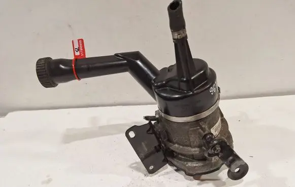 Peugeot 308 Power steering pump 9670700380